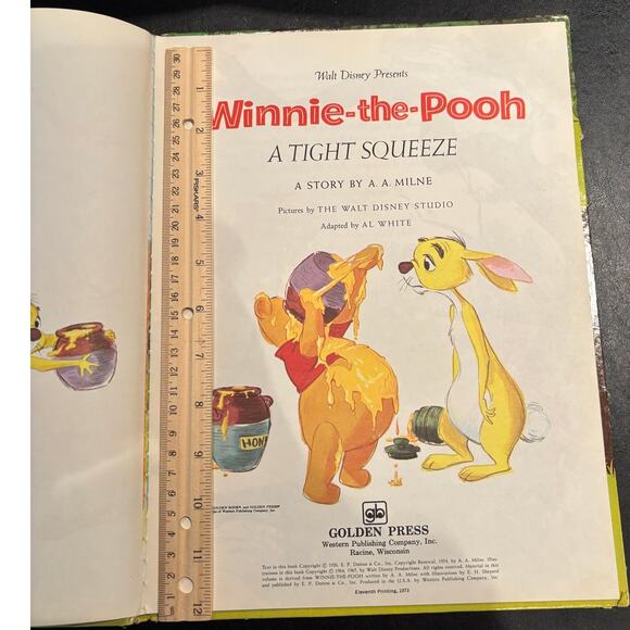 VTG 1965 Disney Winnie the Pooh Tight Squeeze by AA Milne, Large Golden Press - Picture 3 of 4
